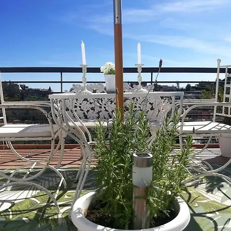 Great Penthouse & Terrace Overlooking The Sea - Free Parking *