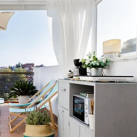 Great Penthouse & Terrace Overlooking The Sea - Free Parking