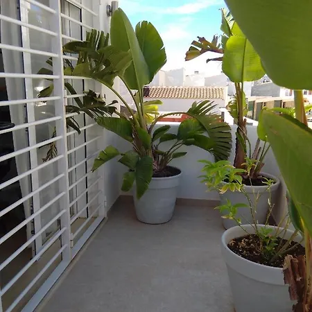 Great Penthouse & Terrace Overlooking The Sea - Free Parking Appartamento